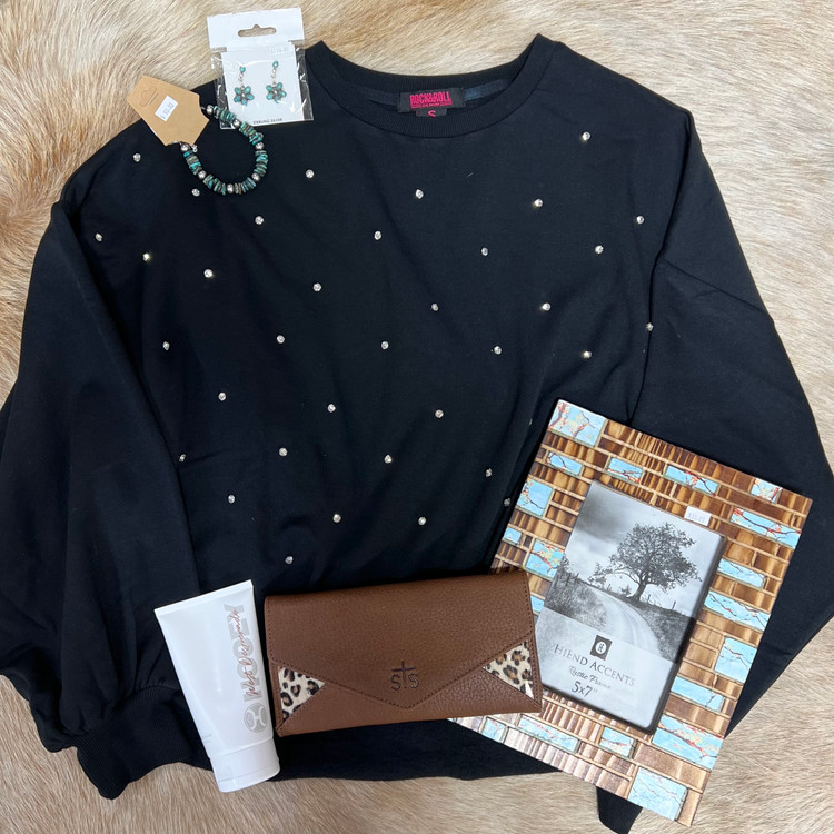 Mrs. Claus's Favorite Outfit Of The Week - December 4,2024