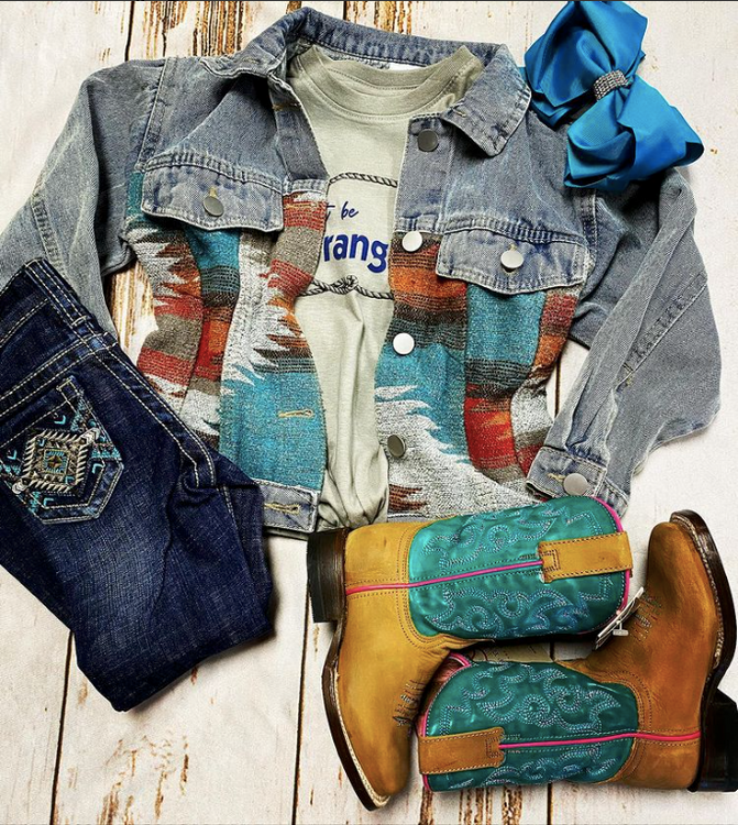 Little Girl's Rodeo Outfit of the Day - 11/29