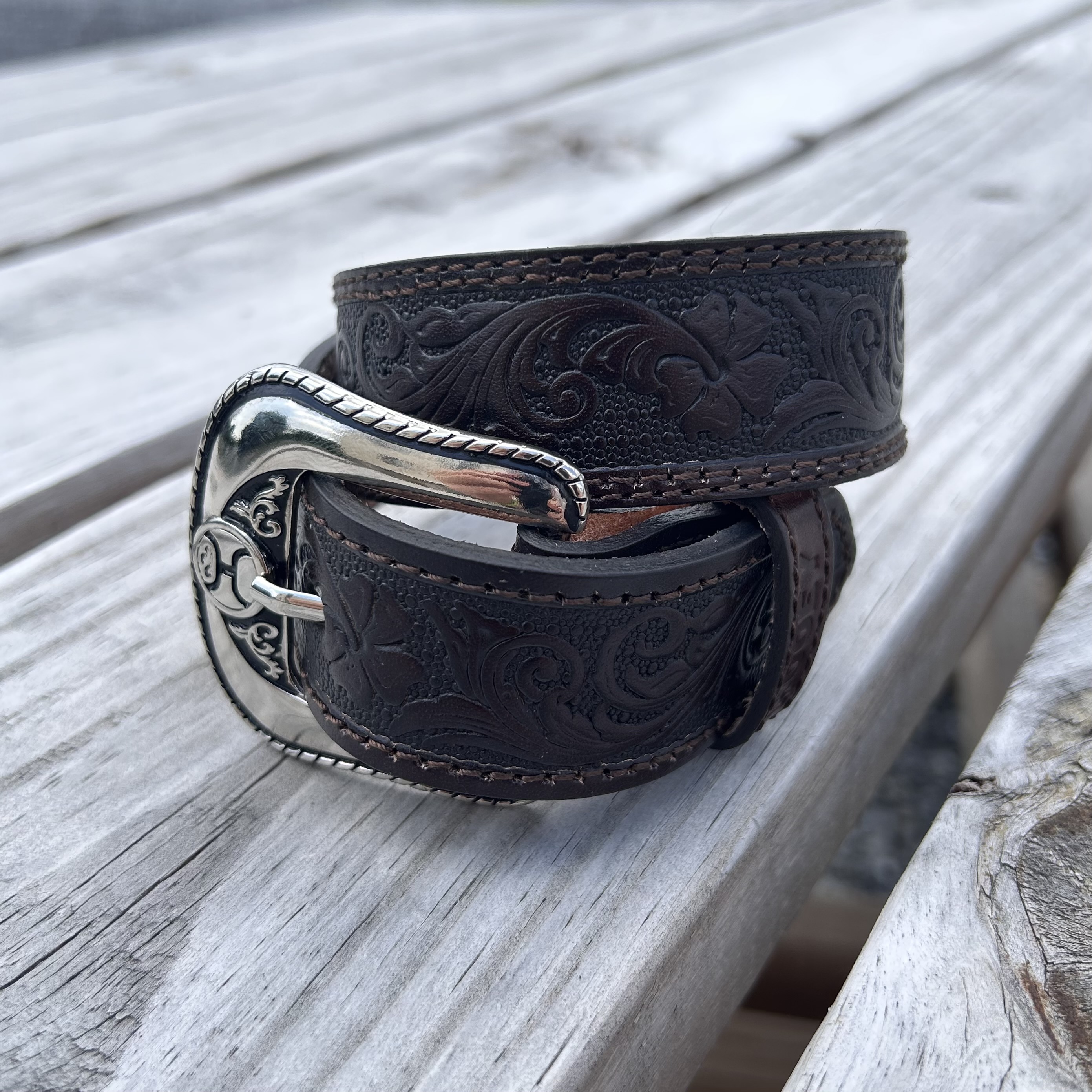 Time is on GARTER HOLE 3B POLO タイムイズオン Hooey Boy's Midnight Brown Filigree Embossed Leather Belt