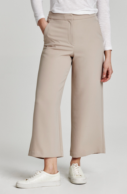 Denali Pant, Moonstone