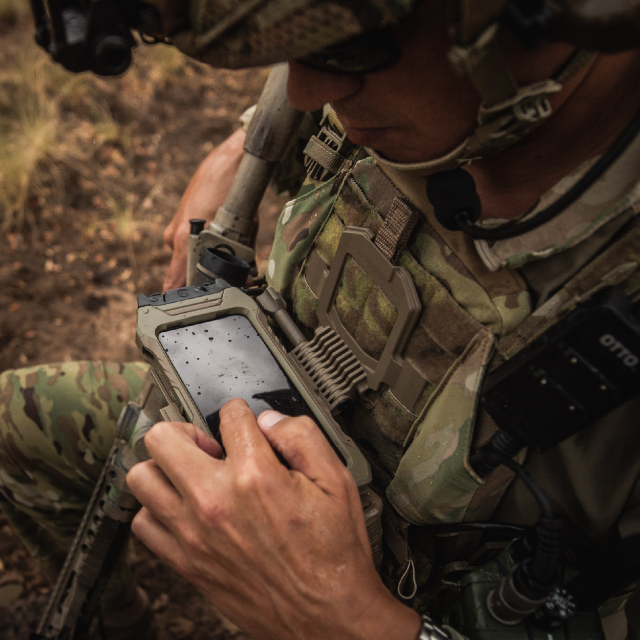 Juggernaut Case Plate Carrier MOLLE Phone Mount