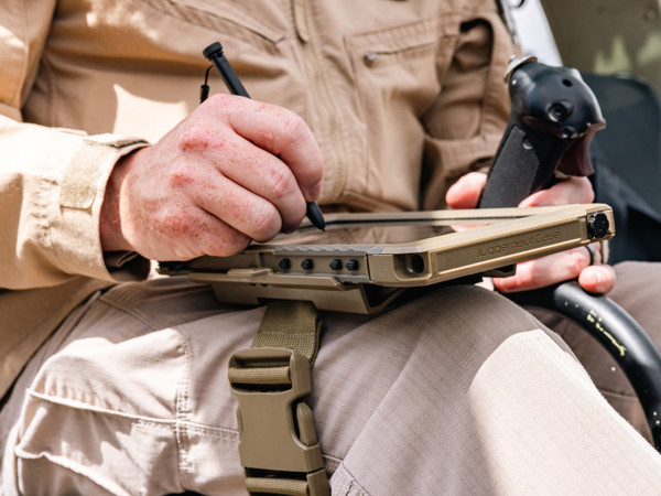 Tablet Aviator Kneeboard Mount