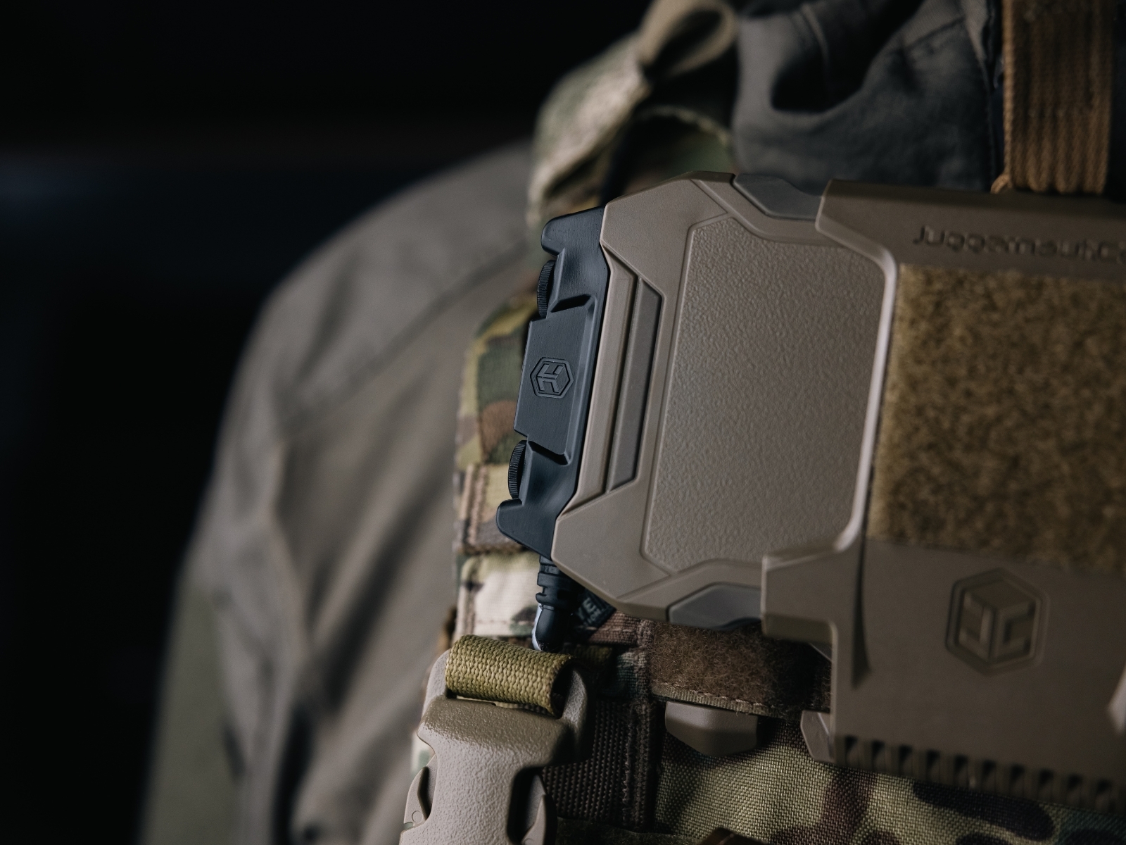 Juggernaut Case Power Delivery cable product detail