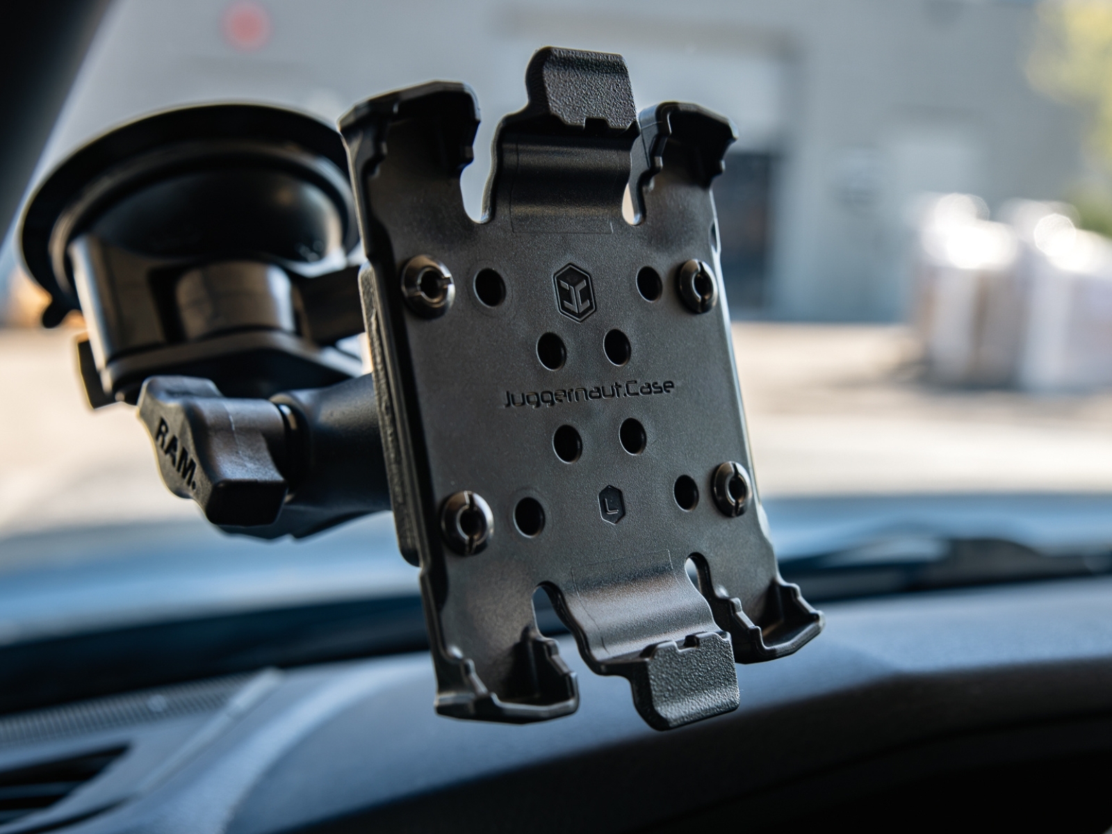 Juggernaut.Case Vehicle Mount installation detail
