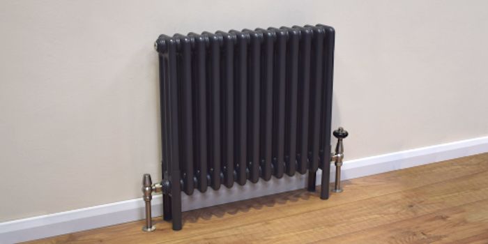 Trade Essentials Metallic Grey Column Radiators Image