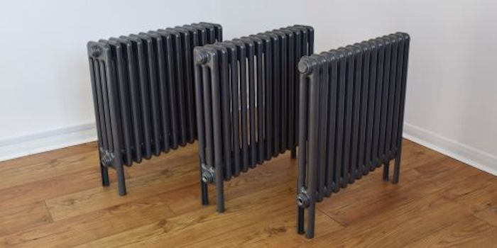 Trade Essentials Metallic Grey Column Radiators Image