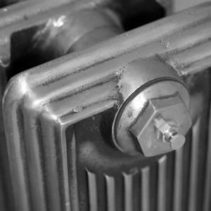CA-CH670-CU00 - Carron Churchill 1 Column Cast Iron Radiator H670mm x W1098mm