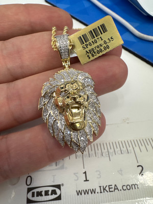 10K Diamond Lion Pendant 10K Diamond Lion Pendant