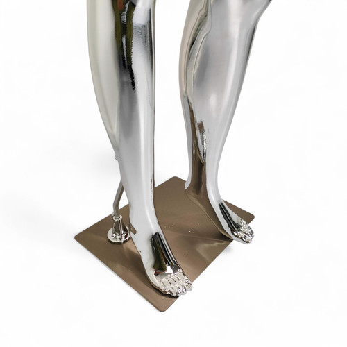 Female Faceless Chrome Display Egg Head Mannequin – Sleek Retail Showcase