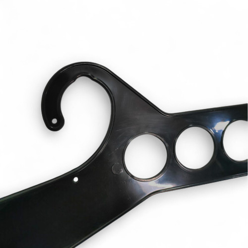 Durable Plastic Warehouse Hangers with Divider Cards for Stock Organization