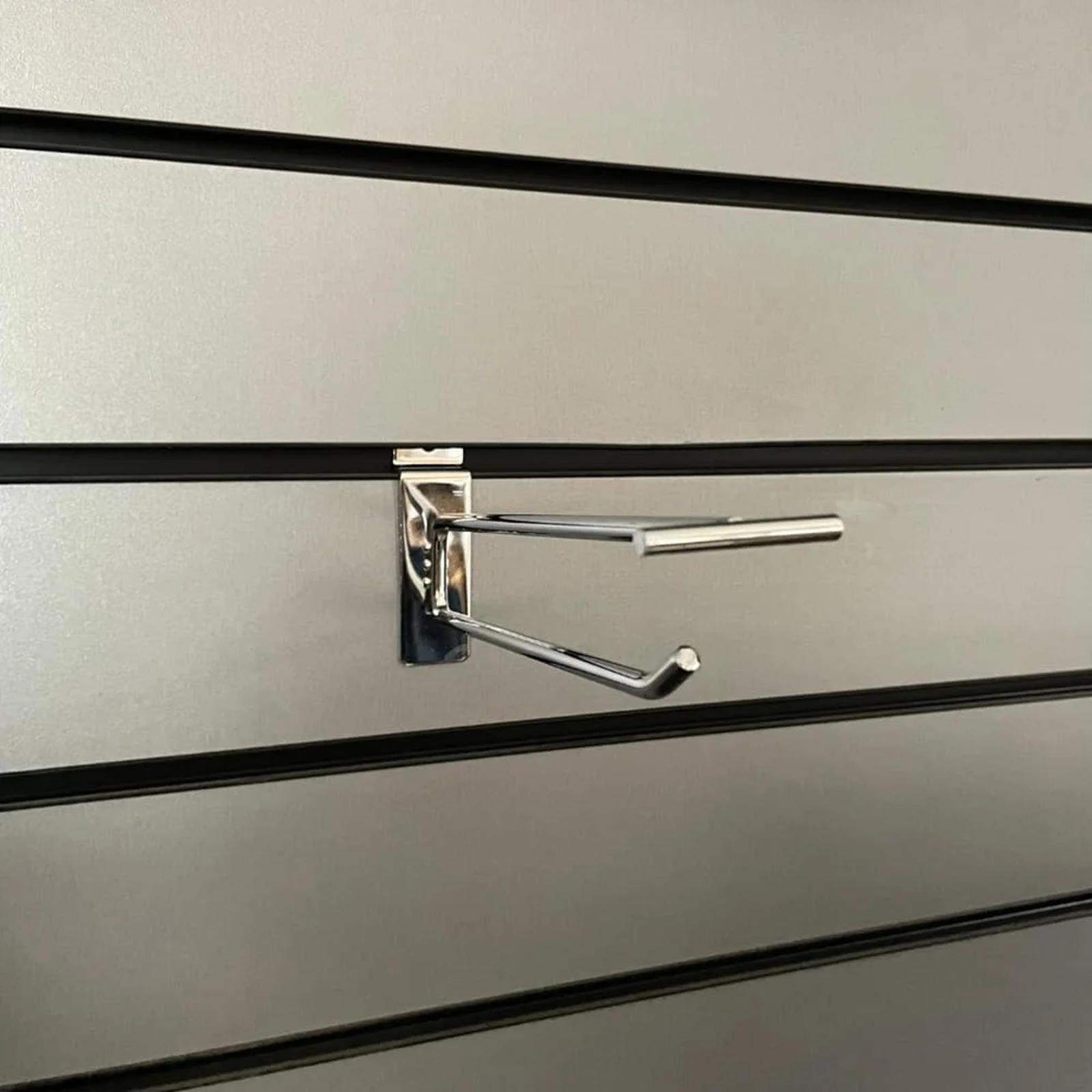 Single Prong Slat Hook with Overhead Arm for Price Ticket – 25cm