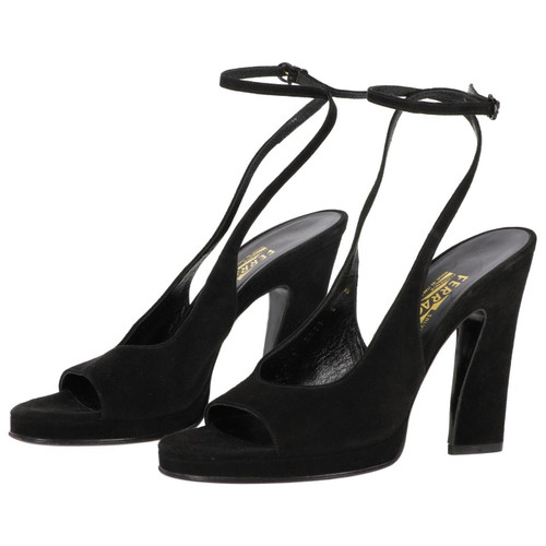 1980s Salvatore Ferragamo Black Suede Vintage Pumps