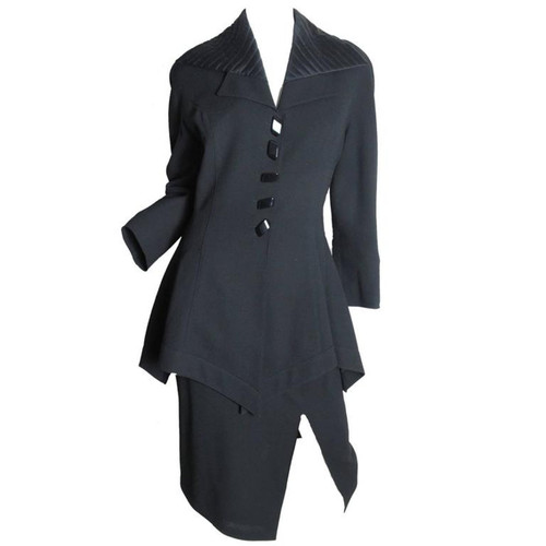 Roger Sakoun Suit