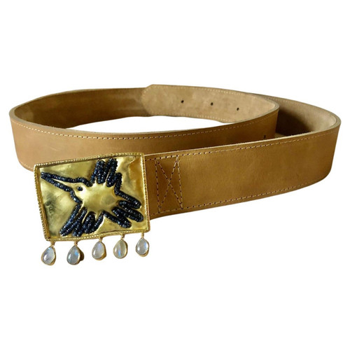 18KY, Sapphire, Moonstone Nazca Line Bird Belt Buckle on Leather Belt