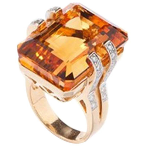Citrinering and 32 Brilliants, 18 Carat Gold