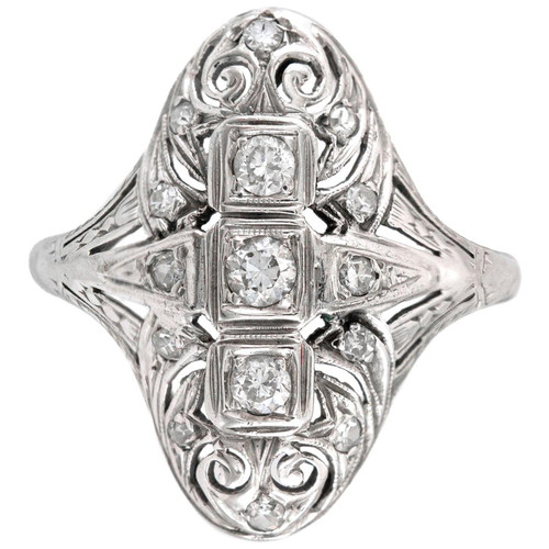 1930s 18 Karat Filigree with 1.00 Carat Diamonds Ring