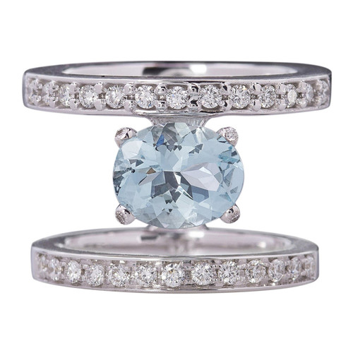 3.1 Karat Aquamarine 0,65 Karats White Diamonds White Gold Cocktail Design Ring