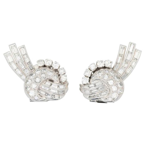 Art Deco Platinum 5.0 Carat Mixed Cut Diamond Comet Earrings, circa 1920s