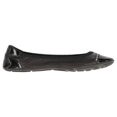 2000s Prada Black Leather Ballet Flats