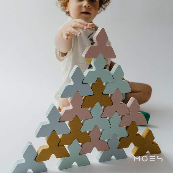 MOES: Τριγωνάκια για ανάπτυξη λεπτής κινητικότητας (24 τμχ)