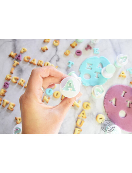 Scrap Cooking Κάδος με 36 κουπ-πατ-σφραγίδες 'Γράμματα και Αριθμοί'