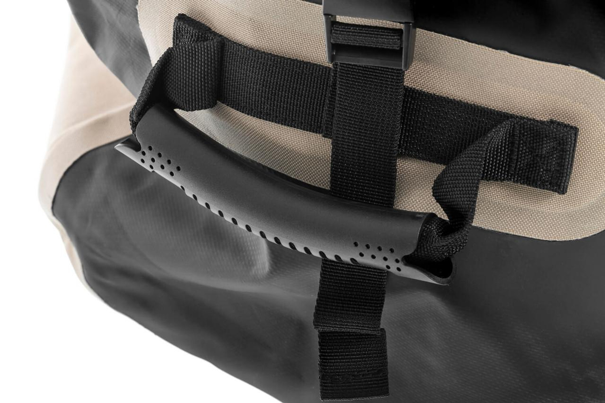 ARB - 10100330 - Medium Stormproof Bag