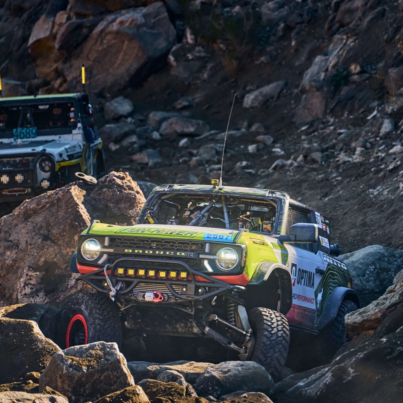 Air Locker-Equipped Ford Broncos Dominate King of the Hammers Every Man Challenge