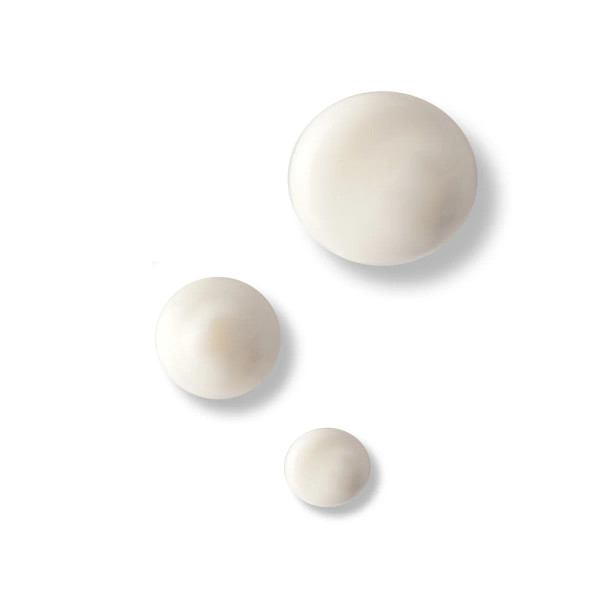 Revitalize the delicate eye area with G.M. Collin’s Phyto Stem Cell Eye Contour Cream. Infused with plant stem cells and antioxidants, it helps reduce puffiness, fine lines, and dark circles.