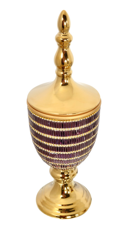 Duchess Finial Urn Close Up Image