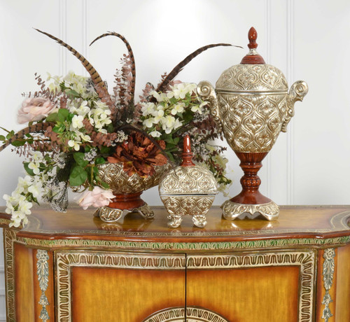 Valencia Center Piece with Handles Room Scene