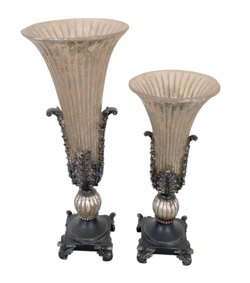 Acanthia Vase Set of 2 Close Up Image