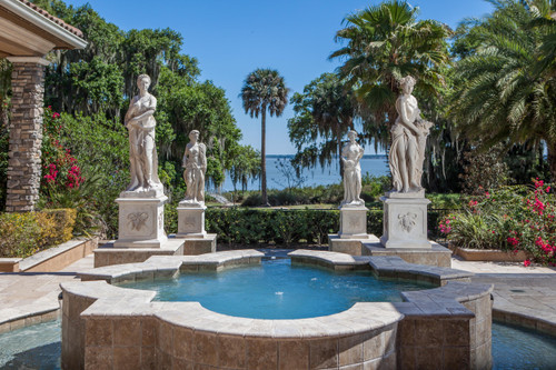 Fiberstone Four Seasons with Base  RS (KIT) Room Scene