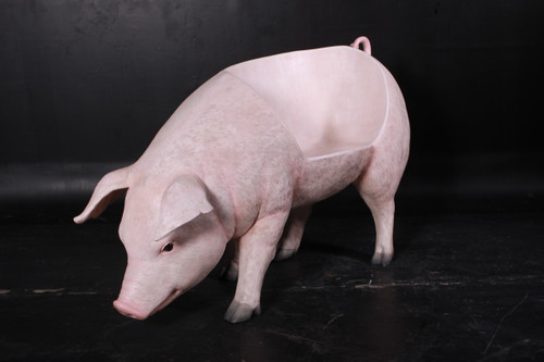Fat Pig Bench Room Scene