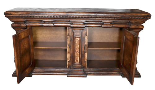Belruse Grand Sideboard Close Up Image