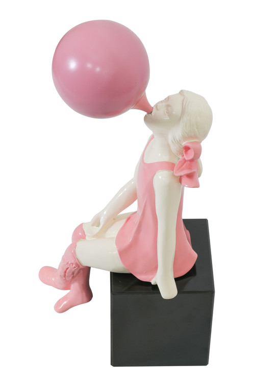 Bubblegum Girl Close Up Image