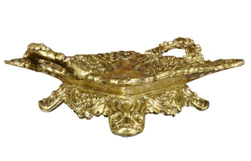 Medici Elegant Tray Room Scene