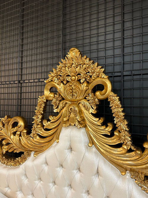 Grand Carved Mahogany Tufted Poster King Bed Close Up Image