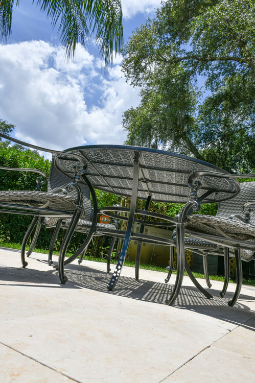 KC  Wyndermere 52 Round Table" Close Up Image