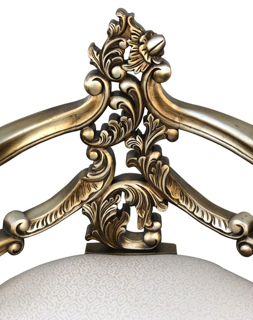 Platine Venetian Corner Chair Close Up Image