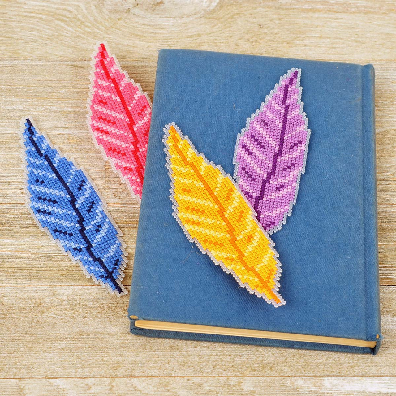 Springtime Feather Bookmarks Plastic Canvas Pattern Download springtime-feather-bookmarks-plastic-canvas-pattern-download