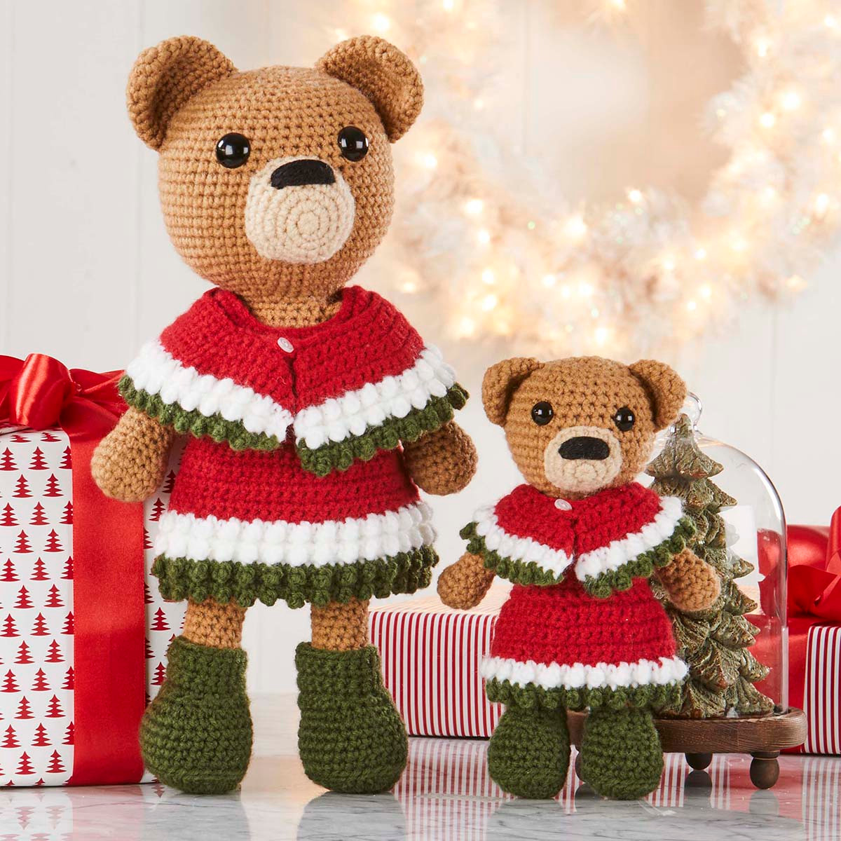 Herrschners Mistletoe Magic Ensemble Crochet Kit