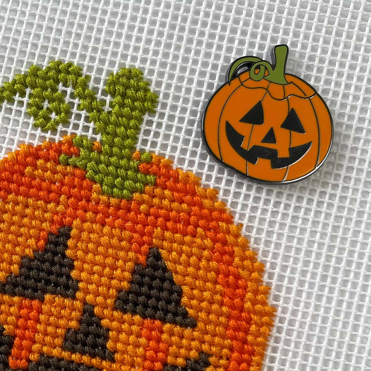 Bothy Threads Pumpkin Needle Minder Accessory