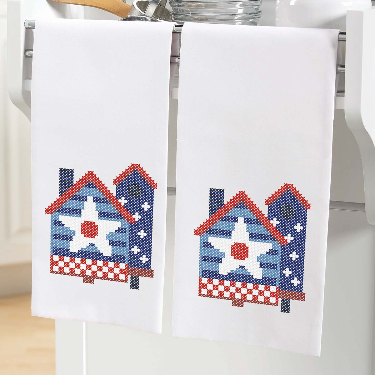 BIRDWEEL タオル　MADE IN USA Herrschners Patriotic Birdhouse Towel Pair-July Stamped Cross-Stitch