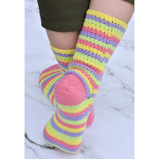 Universal Yarn Sugar Stripe Socks Free Download Universal Yarn Sugar Stripe Socks Free Download