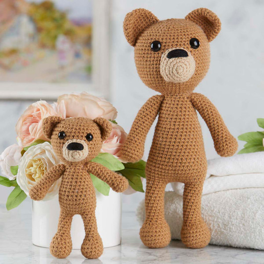 Herrschners Mama & Cub Bears Crochet Yarn Kit Herrschners Mama & Cub Bears Crochet Yarn Kit