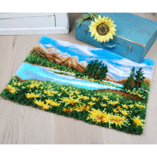 Vervaco Mountain Escape Latch Hook Kit