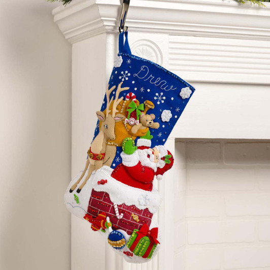 Bucilla 86900E - Kit per calza di Natale, pupazzo di neve e cuccioli, 45,7 cm