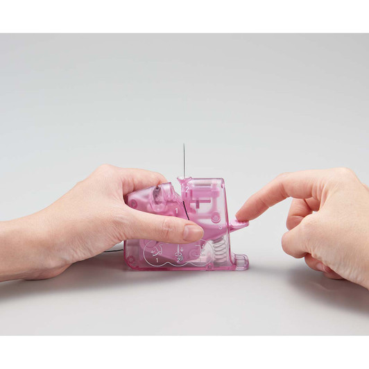 Clover Quick Desk Needle Threader Accessory