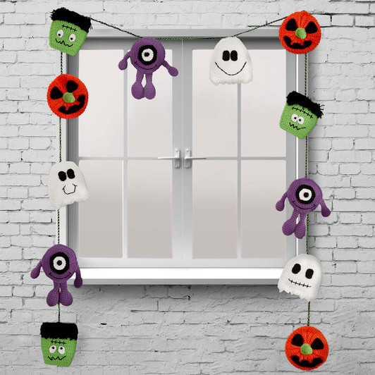 Herrschners Ghouls & Goblins Garland Crochet Kit