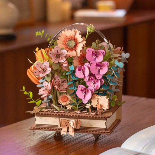 Robotime Blooming Book Flower Bouquet Model - Wood